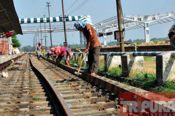 BG Conversion: Track laying work at Agartala railway station to be completed by January 2016, major transportation problems during Durga Puja as NH-44 paralyzed, no Trains BG Conversion: Track laying work at Agartala railway station to be completed by January 2016, major transportation problems during Durga Puja as NH-44 paralyzed, no Trains